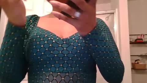 Snapshot of secretdesirecontent chatting on 4, 3, 2025 Priceless Domme online show from 4, 3, 2025