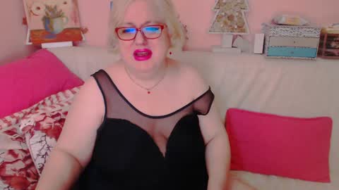 Snapshot of secretloverbbw chatting on 12, 12, 2024 Alice online show from 12, 12, 2024