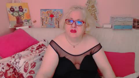 Snapshot of secretloverbbw chatting on 16, 10, 2025 Alice online show from 16, 10, 2025