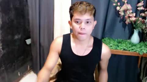 Snapshot of seductive_maxxx chatting on 26, 4, 2026 Max online show from 26, 4, 2026