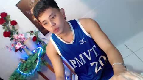 Snapshot of seductive_maxxx chatting on 22, 6, 2026 Max online show from 22, 6, 2026