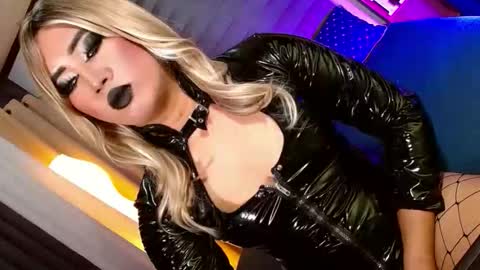 SCARLETTE  online show from 9, 5, 2026