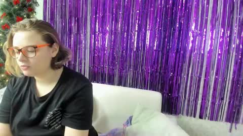 seductive_she_wolf online show from 11, 1, 2025
