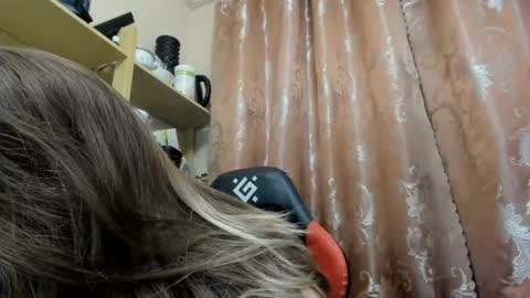 seductive_she_wolf online show from 30, 4, 2026