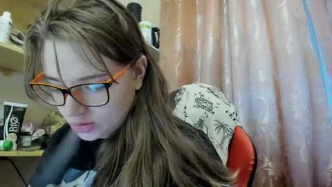 seductive_she_wolf online show from 5, 5, 2026