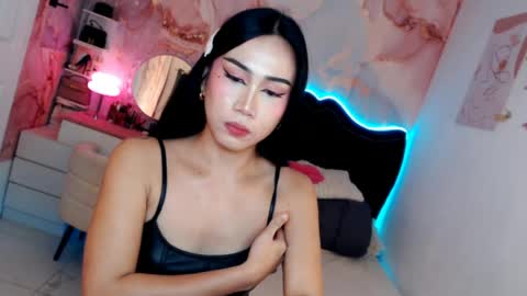 Snapshot of seductive_vana chatting on 9, 7, 2026 Vanessa online show from 9, 7, 2026
