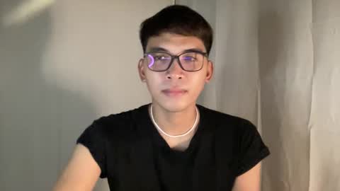 Snapshot of seductive_william chatting on 24, 9, 2025 William online show from 24, 9, 2025