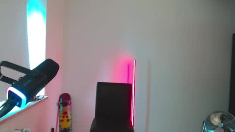 May online show from 20, 9, 2025