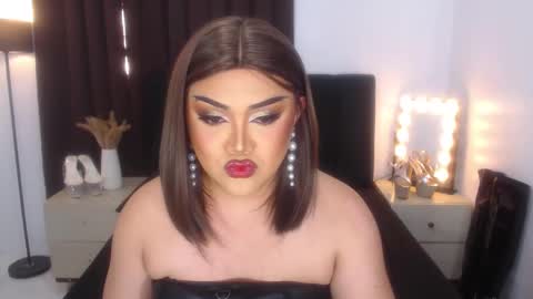 Natalie Mefford online show from 14, 2, 2025