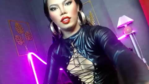 cassie online show from 28, 10, 2025