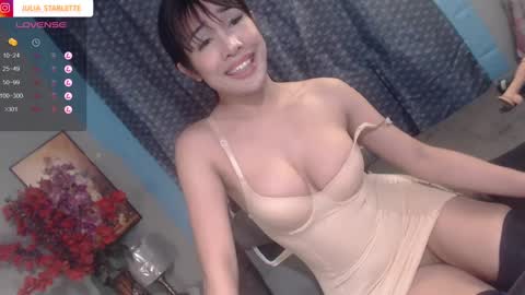 Julia Starlette online show from 2, 12, 2024