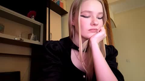 Kristie online show from 28, 2, 2026