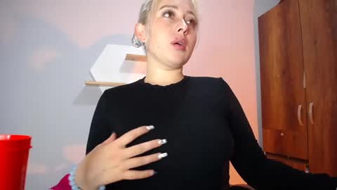 Snapshot of sejmet_5 chatting on 9, 1, 2025 Yeyis online show from 9, 1, 2025