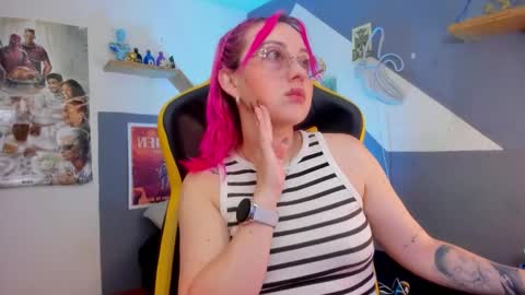 Snapshot of sejmet_5 chatting on 3, 12, 2025 Yeyis online show from 3, 12, 2025