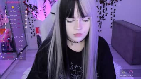 Snapshot of selena___cute chatting on 5, 11, 2025 Selena online show from 5, 11, 2025