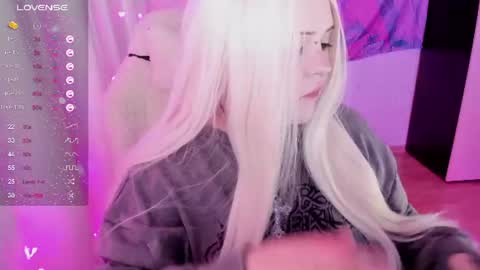 Snapshot of selena___cute chatting on 18, 6, 2026 Selena online show from 18, 6, 2026