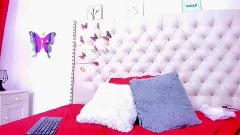 Snapshot of selena_beautyy chatting on 2, 2, 2026 selena_beautyy online show from 2, 2, 2026