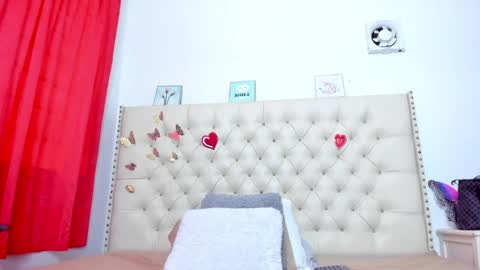 Snapshot of selena_beautyy chatting on 18, 4, 2026 selena_beautyy online show from 18, 4, 2026