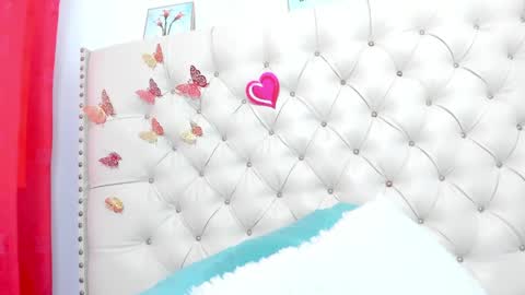 Snapshot of selena_beautyy chatting on 22, 4, 2026 selena_beautyy online show from 22, 4, 2026