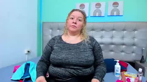 Selena online show from 20, 2, 2025