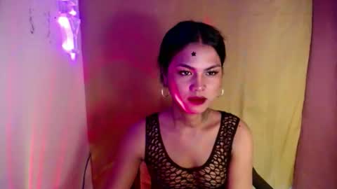 selena_fox2000 online show from 12, 5, 2026