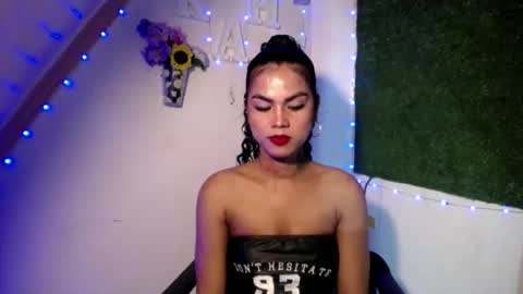 selena_fox2000 online show from 20, 5, 2026