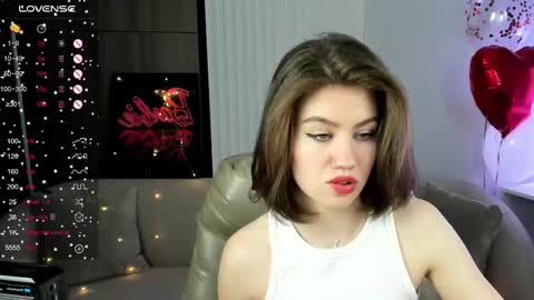 Selena online show from 4, 3, 2025