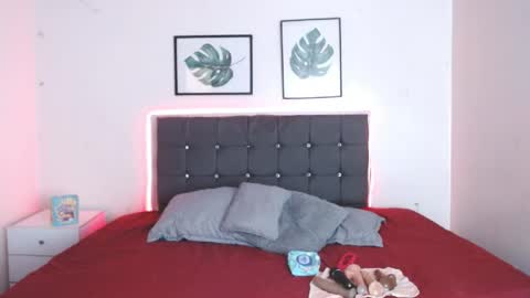 Snapshot of selena_hotmilf chatting on 28, 4, 2026 Selena online show from 28, 4, 2026