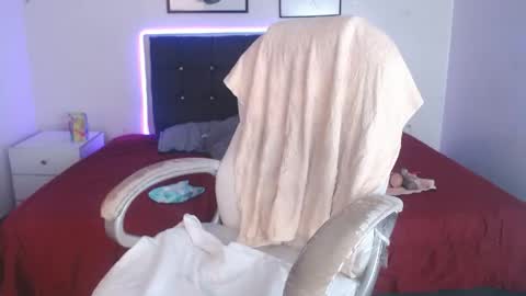Snapshot of selena_hotmilf chatting on 29, 4, 2026 Selena online show from 29, 4, 2026