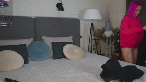 Snapshot of selena_lily chatting on 12, 12, 2024 Selena Lily online show from 12, 12, 2024