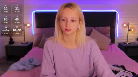 Snapshot of selena_lily chatting on 6, 10, 2025 Selena Lily online show from 6, 10, 2025