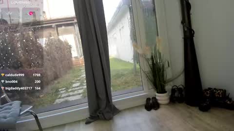 Selena online show from 6, 2, 2025