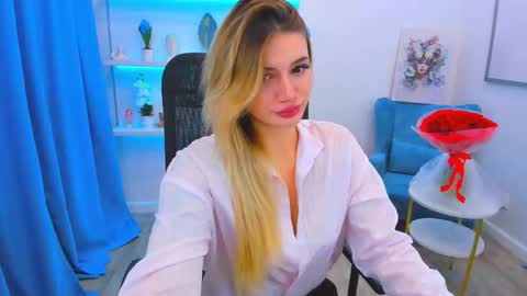 selenaemoore online show from 21, 9, 2025