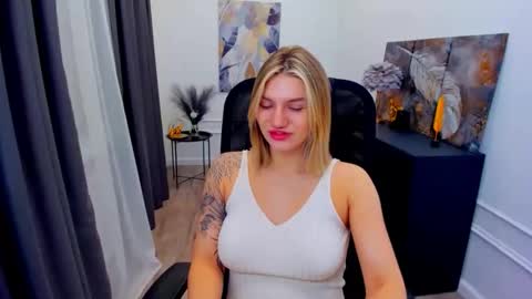 selenaemoore online show from 1, 5, 2026