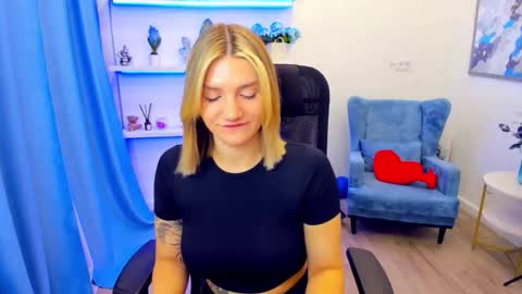 selenaemoore online show from 2, 5, 2026