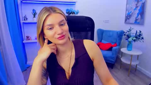 selenaemoore online show from 13, 5, 2026