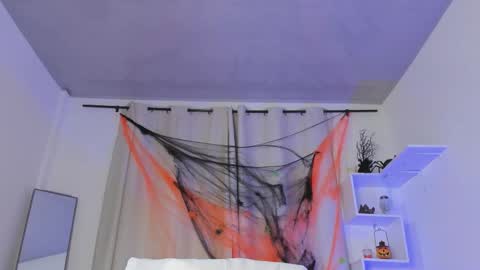 selenafox online show from 28, 10, 2025