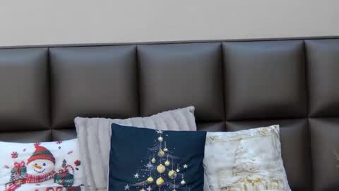 SelenaHanson online show from 7, 1, 2026