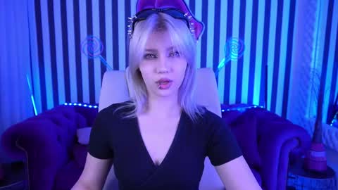 selenairis online show from 2, 5, 2026