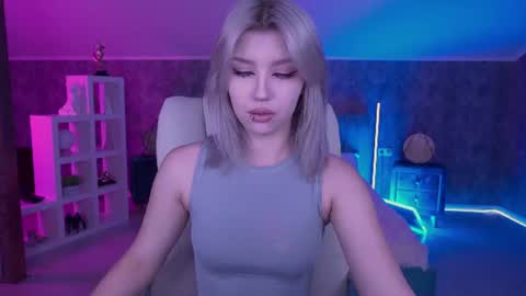 selenairis online show from 25, 6, 2026