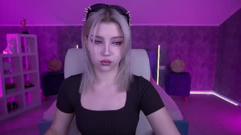 selenairis online show from 1, 7, 2026