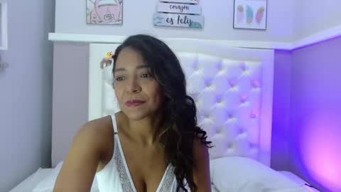 Snapshot of selene_bubble chatting on 1, 2, 2026 Selene online show from 1, 2, 2026