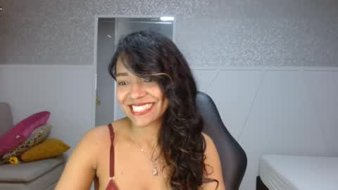 Snapshot of selene_bubble chatting on 2, 3, 2026 Selene online show from 2, 3, 2026