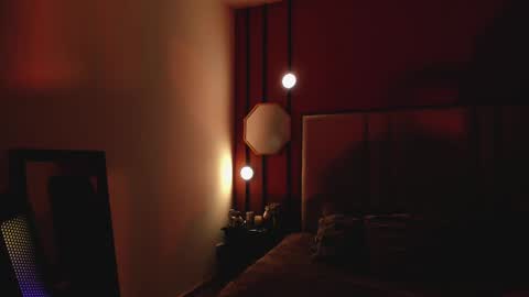 Snapshot of selene_e chatting on 16, 9, 2025 Karol. online show from 16, 9, 2025