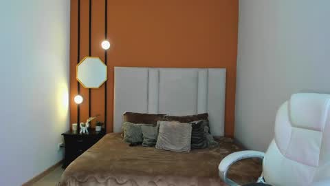 Snapshot of selene_e chatting on 19, 9, 2025 Karol. online show from 19, 9, 2025