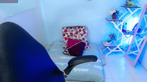 Snapshot of selene_mom chatting on 3, 3, 2026 selene online show from 3, 3, 2026