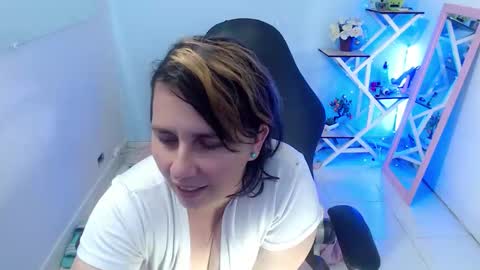 Snapshot of selene_mom chatting on 11, 3, 2026 selene online show from 11, 3, 2026