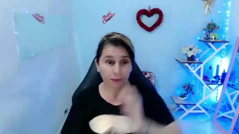 Snapshot of selene_mom chatting on 16, 3, 2026 selene online show from 16, 3, 2026