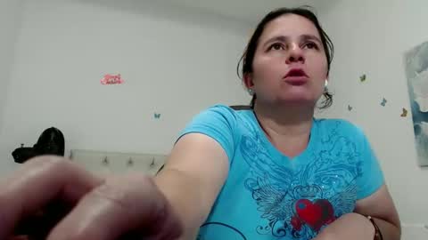 Snapshot of selene_mom chatting on 8, 4, 2026 selene online show from 8, 4, 2026