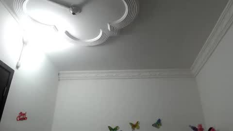 Snapshot of selene_mom chatting on 4, 5, 2026 selene online show from 4, 5, 2026